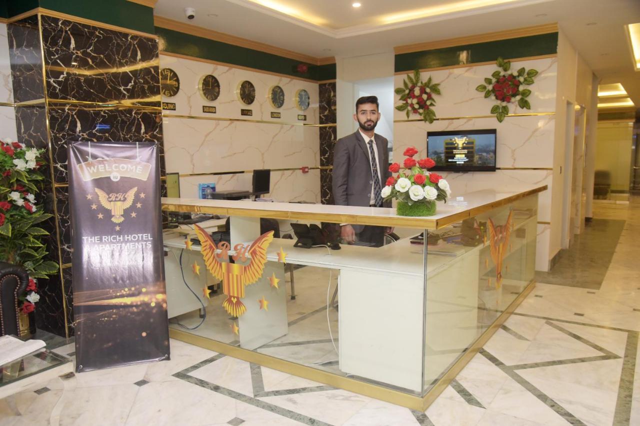 The Rich Hotel & Apartments Лахор Екстериор снимка