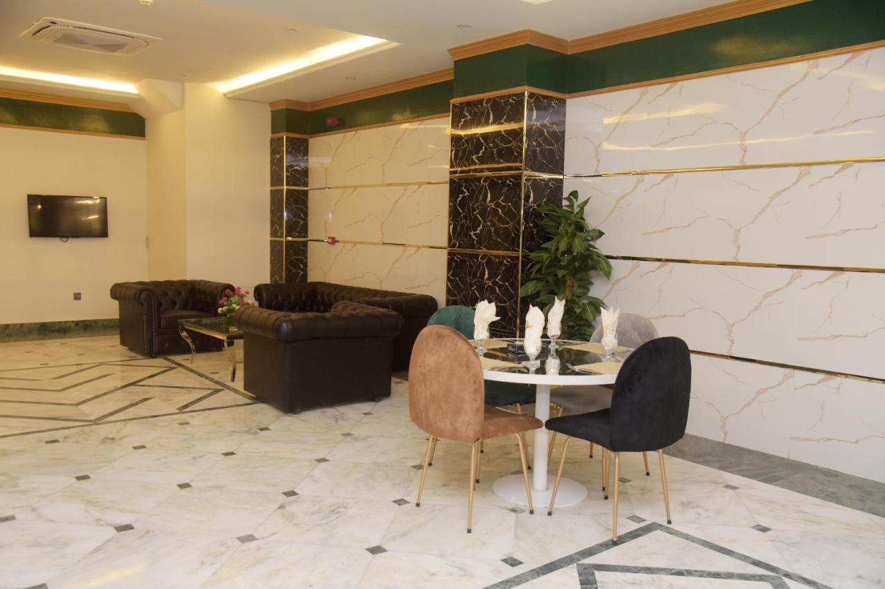 The Rich Hotel & Apartments Лахор Екстериор снимка