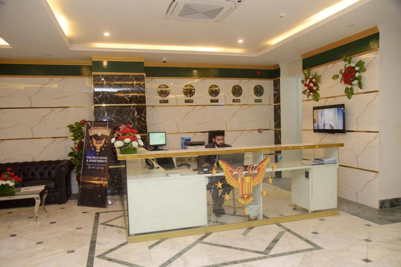 The Rich Hotel & Apartments Лахор Екстериор снимка
